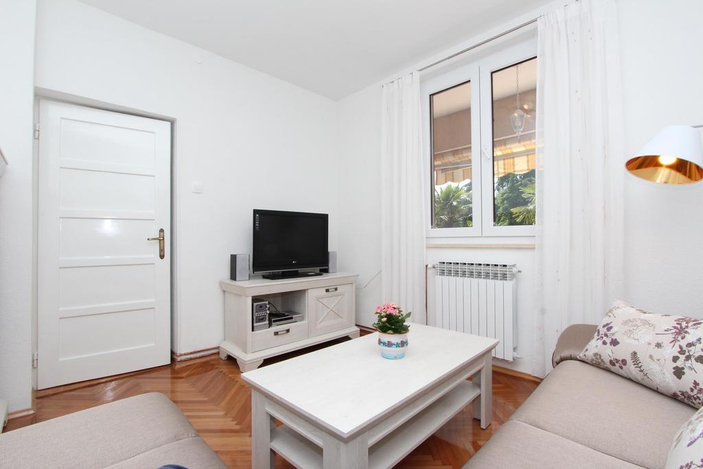 Guest House Aurora Rovinj Exterior photo