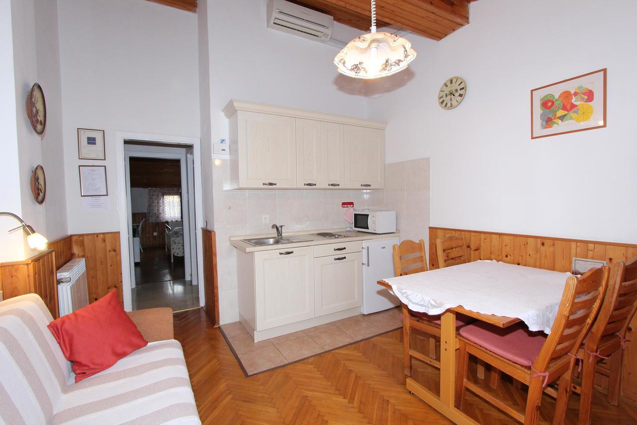 Guest House Aurora Rovinj Exterior photo